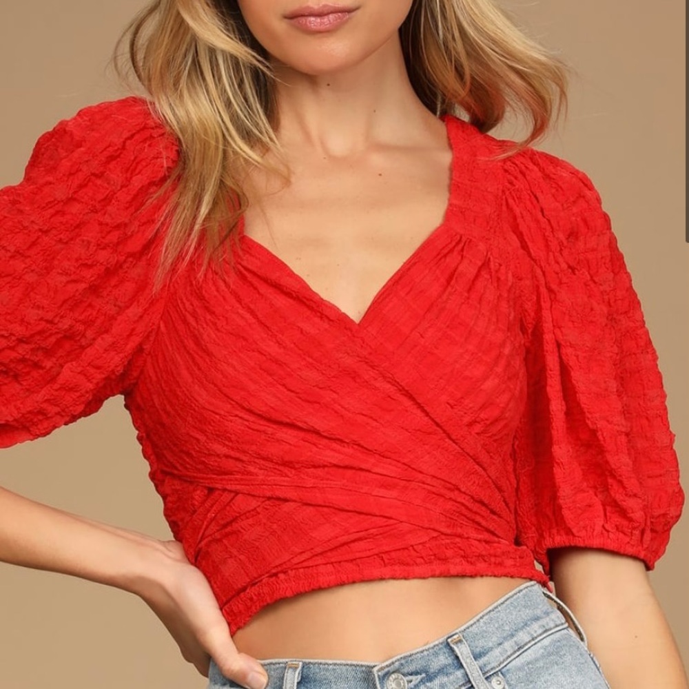 Lulu red crop top - never worn